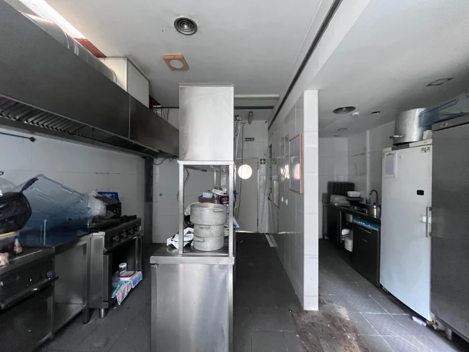 Negócio para Venda em Lordelo do Ouro e Massarelos Foto 19