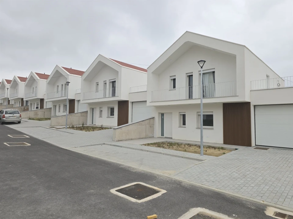 Moradia T3 para Venda em Sé e São Lourenço Foto 1