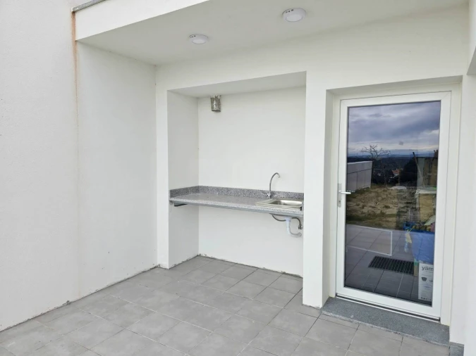 Moradia T3 para Venda em Sé e São Lourenço Foto 9