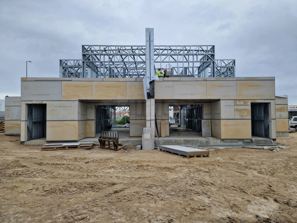 Moradia T3 para Venda em Alcains Foto 3