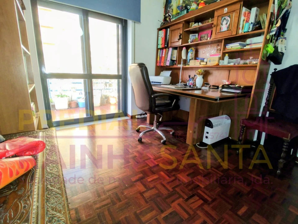 Apartamento T3 para Venda em Sé Nova, Santa Cruz, Almedina e São Bartolomeu Foto 8