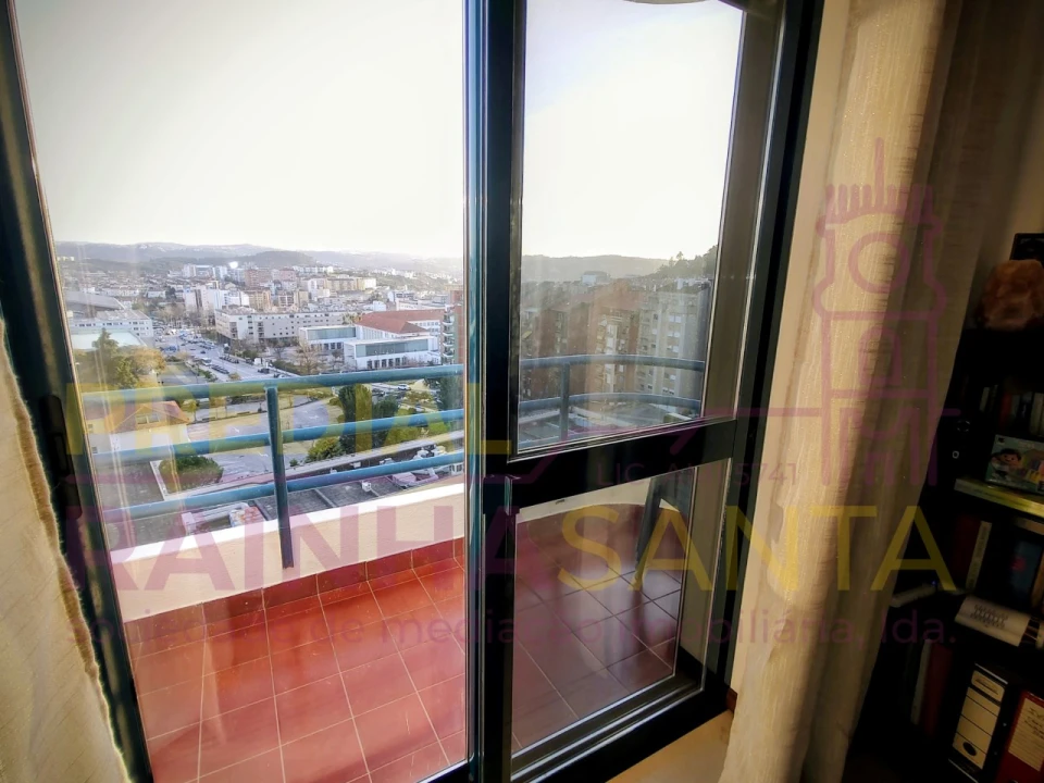 Apartamento T3 para Venda em Sé Nova, Santa Cruz, Almedina e São Bartolomeu Foto 9