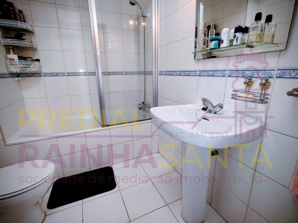 Apartamento T3 para Venda em Sé Nova, Santa Cruz, Almedina e São Bartolomeu Foto 12