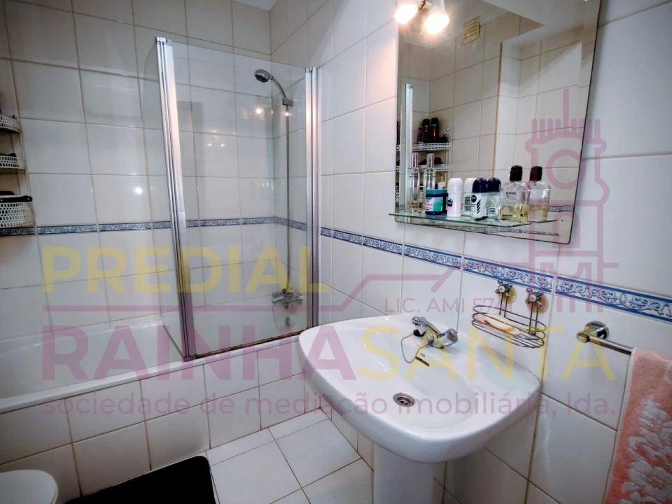 Apartamento T3 para Venda em Sé Nova, Santa Cruz, Almedina e São Bartolomeu Foto 32