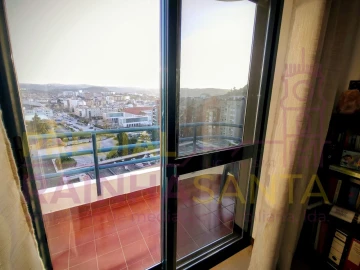 Apartamento T3 para Venda em Sé Nova, Santa Cruz, Almedina e São Bartolomeu