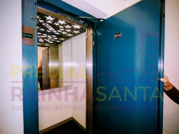 Apartamento T3 para Venda em Sé Nova, Santa Cruz, Almedina e São Bartolomeu
