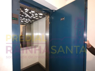 Apartamento T3 para Venda em Sé Nova, Santa Cruz, Almedina e São Bartolomeu
