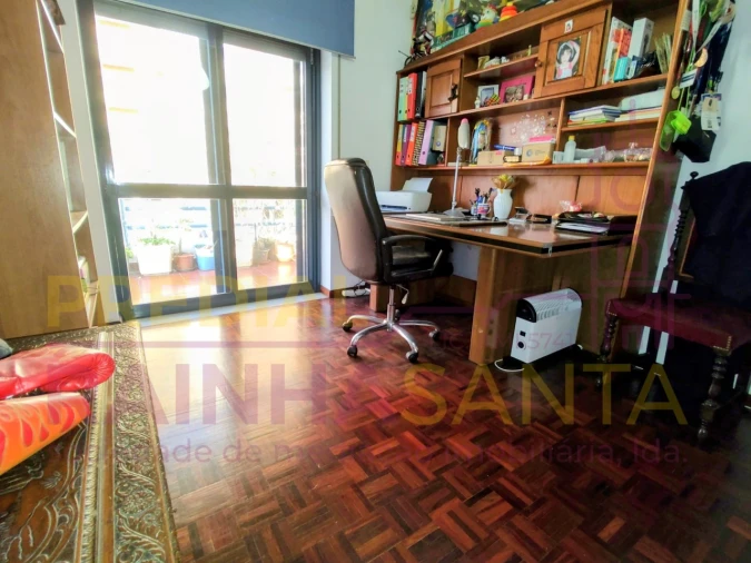 Apartamento T3 para Venda em Sé Nova, Santa Cruz, Almedina e São Bartolomeu Foto 8