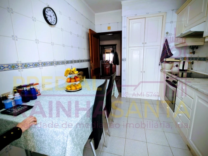 Apartamento T3 para Venda em Sé Nova, Santa Cruz, Almedina e São Bartolomeu Foto 27