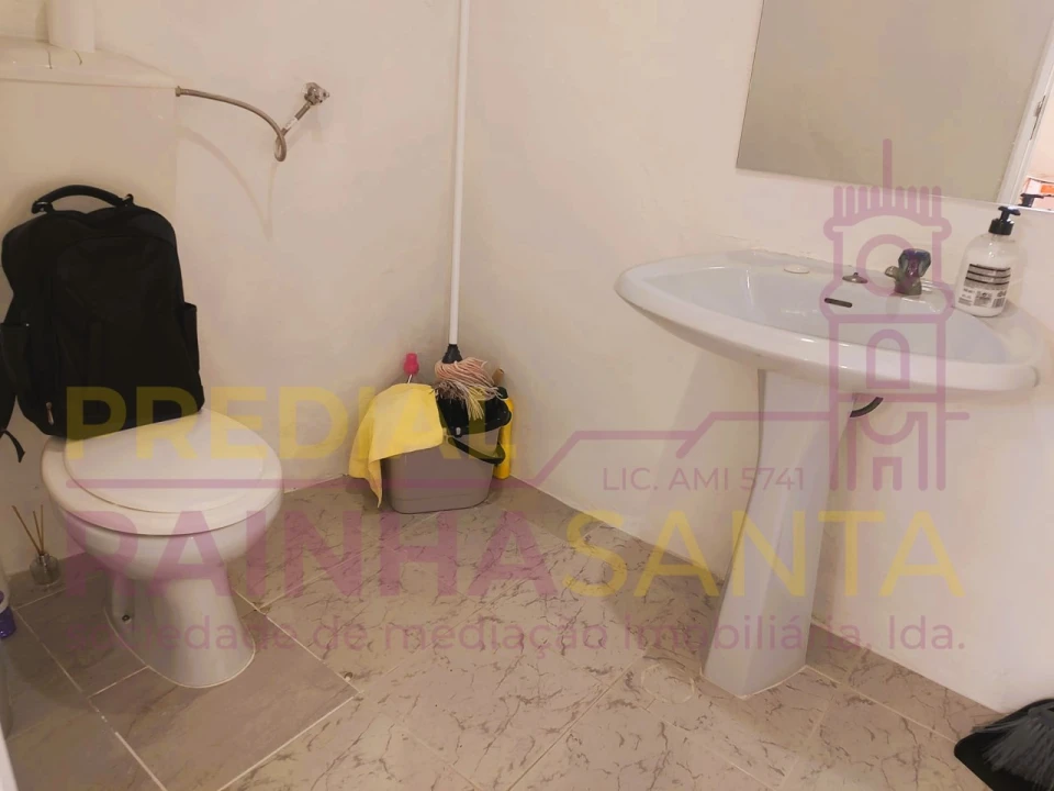 Loja para Arrendamento em Cernache Foto 2