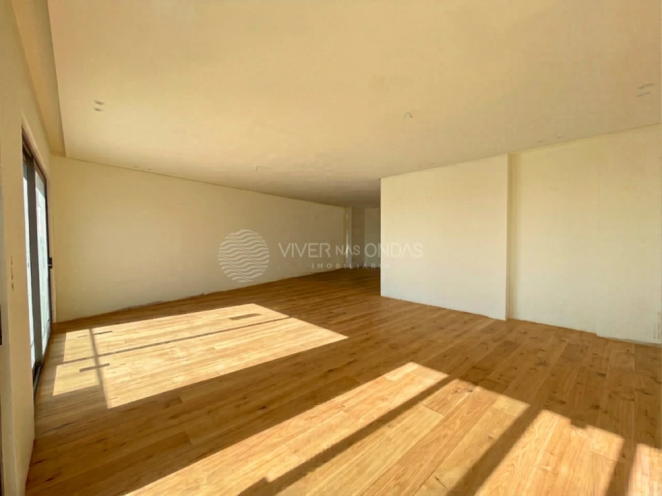 Apartamento T3 para Venda em Costa da Caparica Foto 4