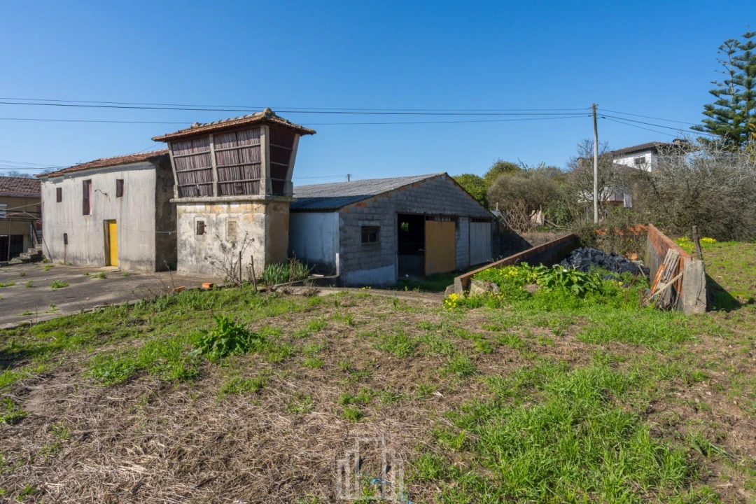 Moradia T4 para Venda em São Miguel do Souto e Mosteirô Foto 12