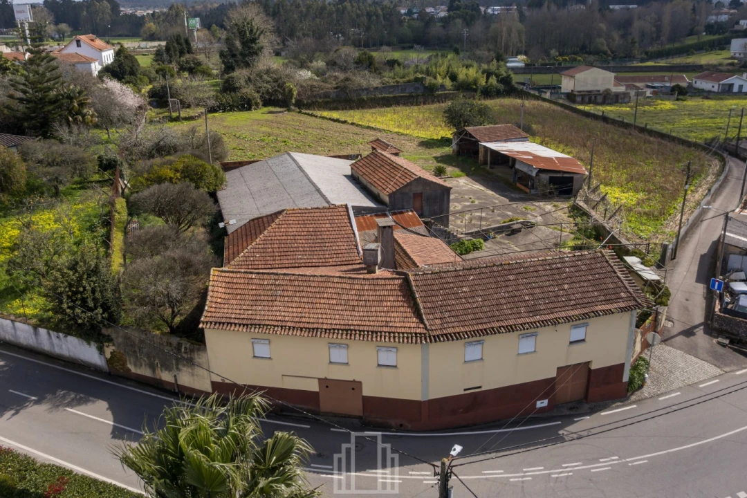 Moradia T4 para Venda em São Miguel do Souto e Mosteirô Foto 2