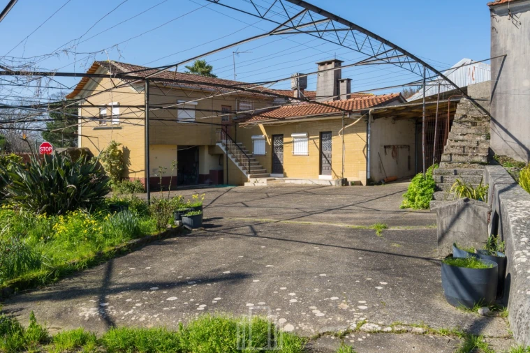 Moradia T4 para Venda em São Miguel do Souto e Mosteirô Foto 9