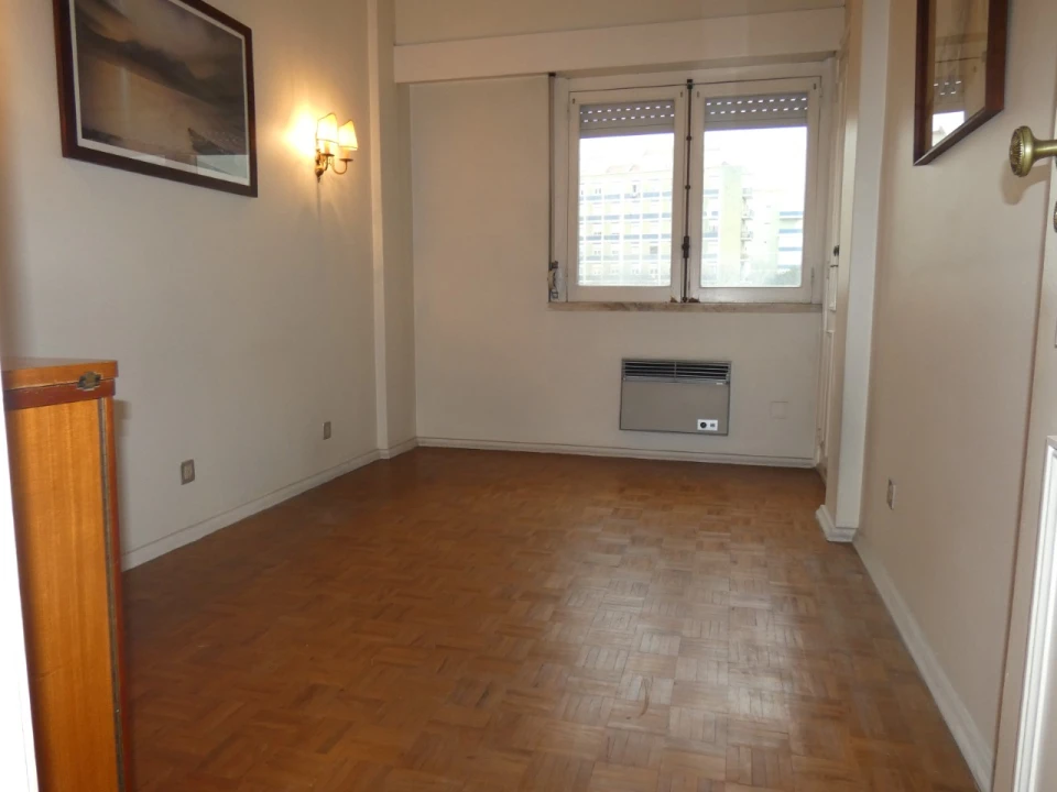 Apartamento T3 para Venda em Benfica Foto 9