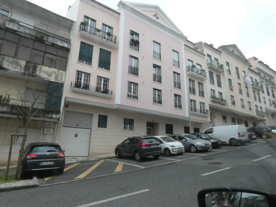 Apartamento T1 para Venda em Águas Livres Foto 32