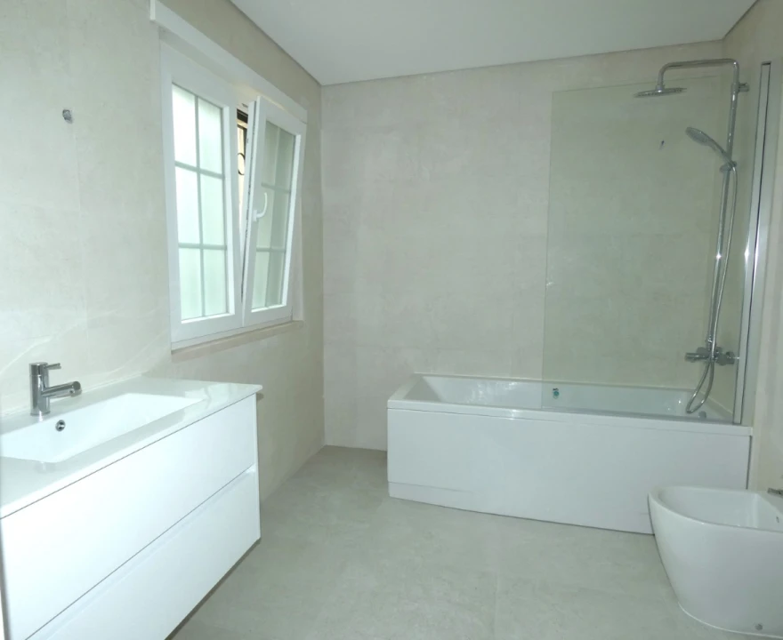 Apartamento T1 para Venda em Águas Livres Foto 14