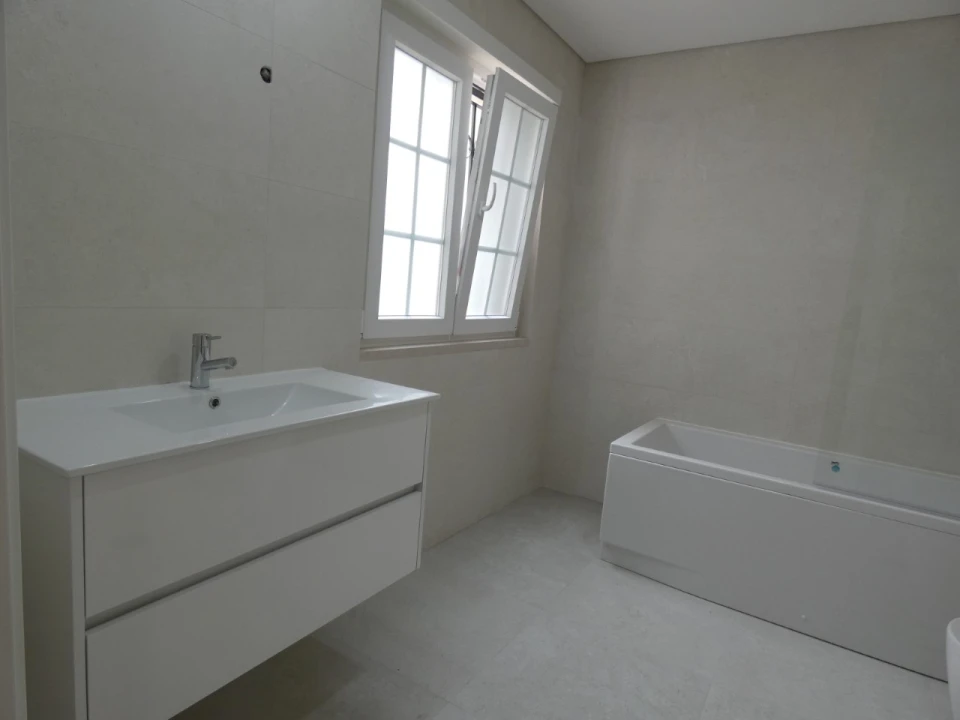 Apartamento T1 para Venda em Águas Livres Foto 22