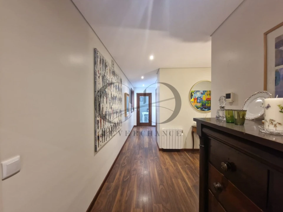 Apartamento T4 para Venda em Cidade da Maia Foto 3