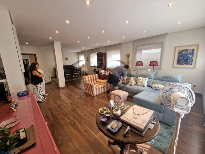 Apartamento T4 para Venda em Cidade da Maia Foto 6