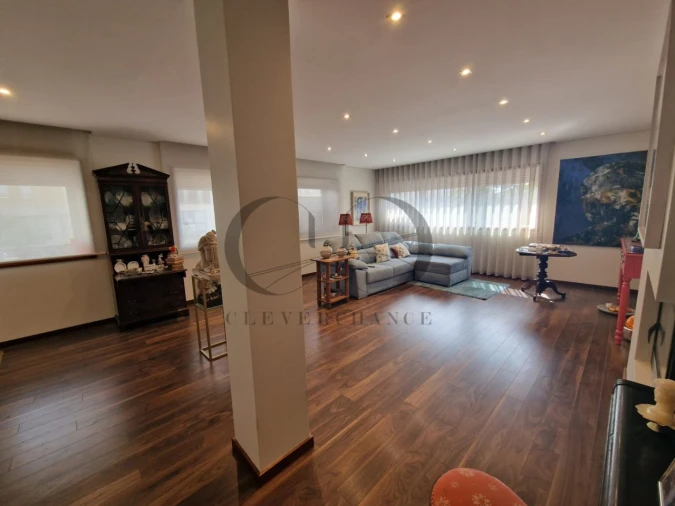 Apartamento T4 para Venda em Cidade da Maia Foto 7