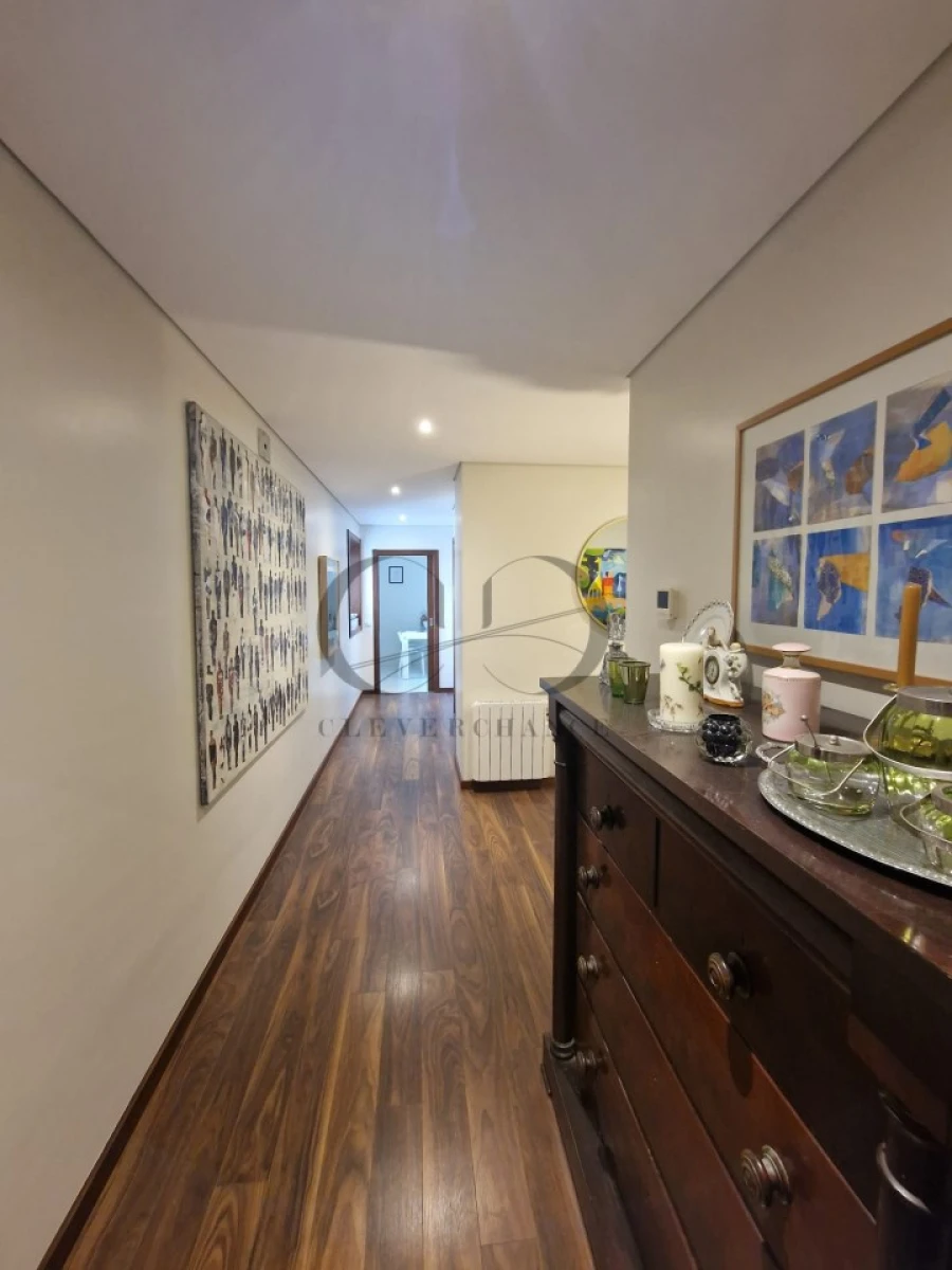 Apartamento T4 para Venda em Cidade da Maia Foto 9