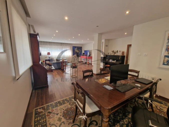 Apartamento T4 para Venda em Cidade da Maia Foto 10