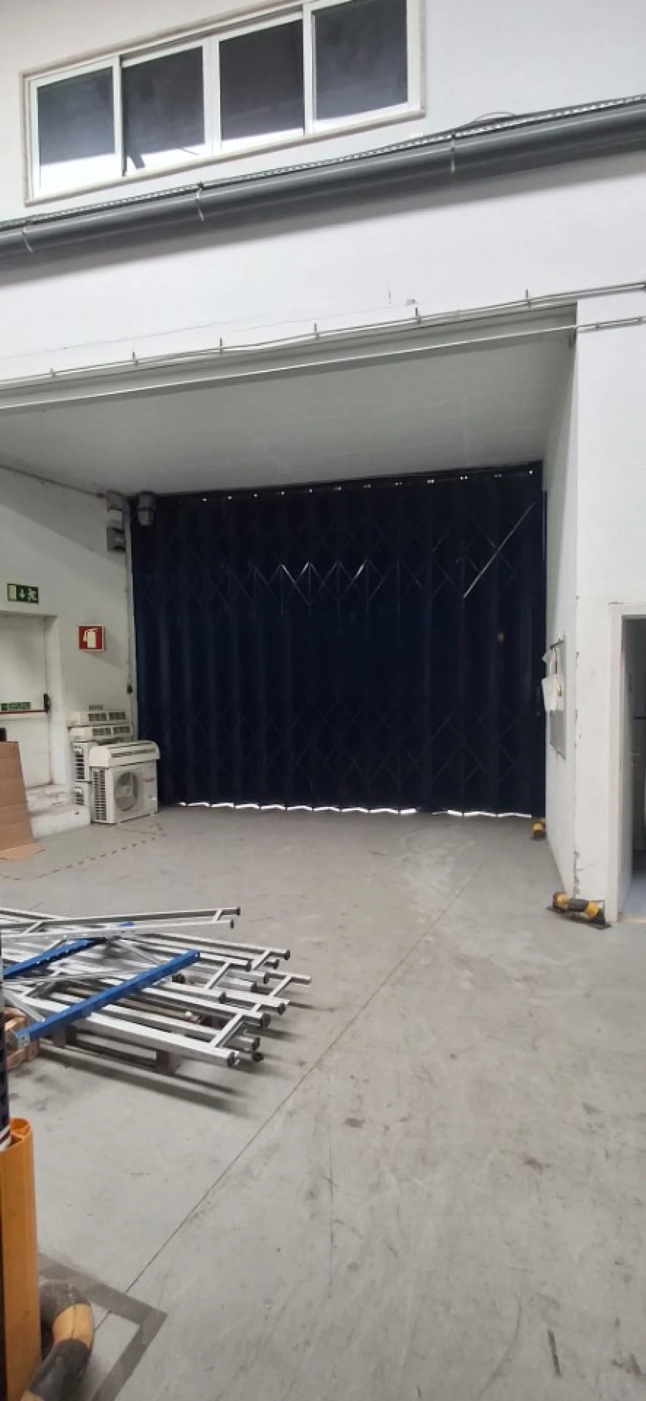 Armazém para Venda em Póvoa de Santa Iria e Forte da Casa Foto 20