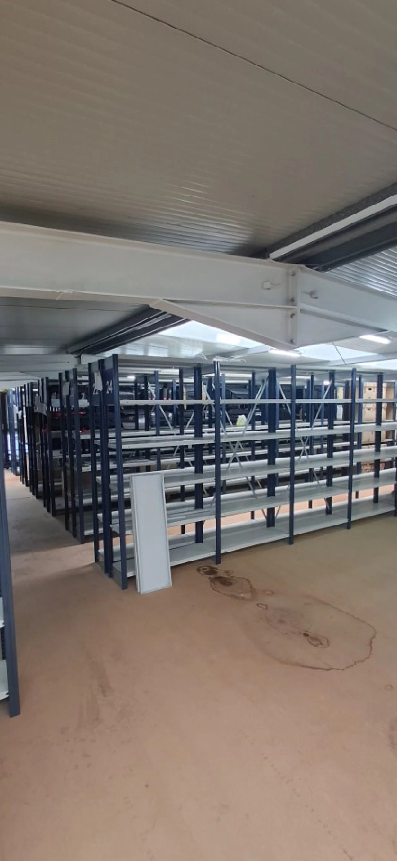 Armazém para Venda em Póvoa de Santa Iria e Forte da Casa Foto 21