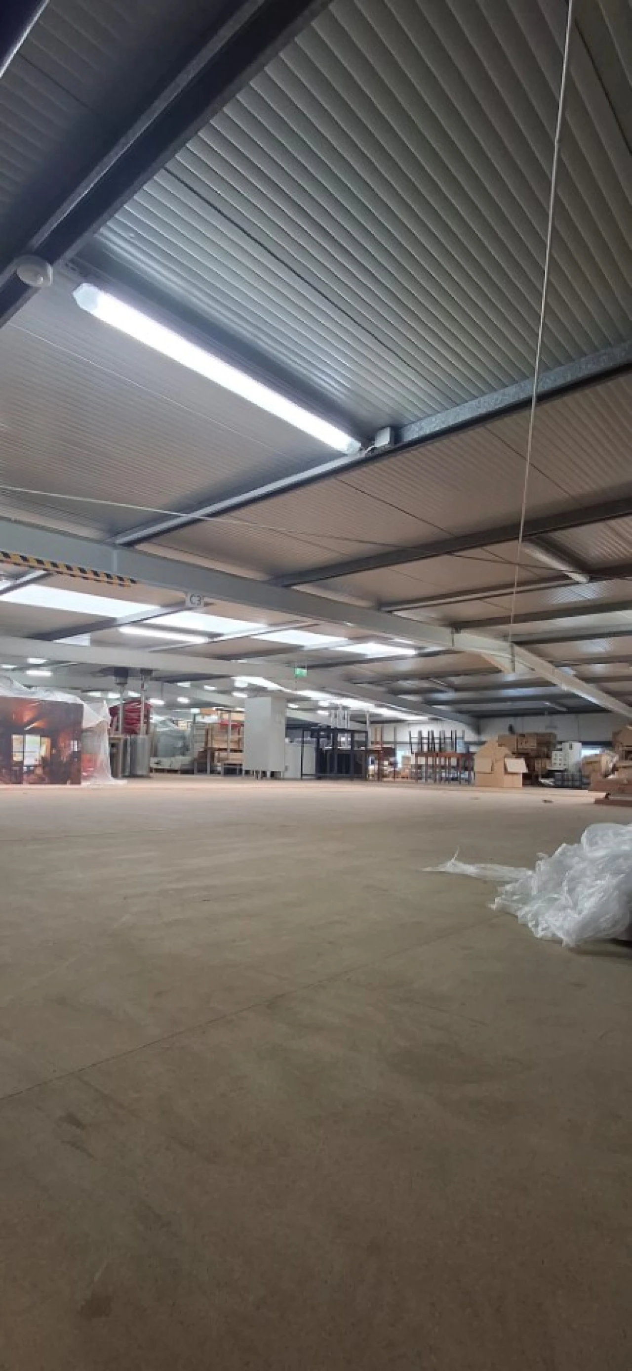 Armazém para Venda em Póvoa de Santa Iria e Forte da Casa Foto 11