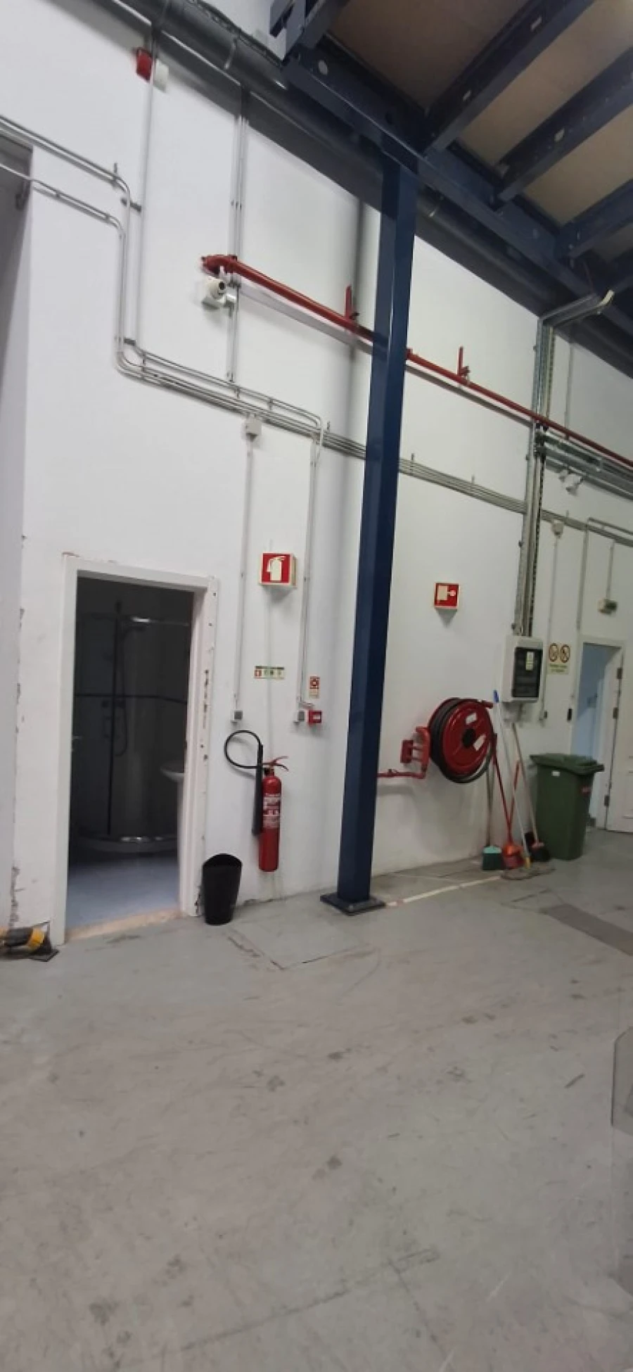 Armazém para Venda em Póvoa de Santa Iria e Forte da Casa Foto 9