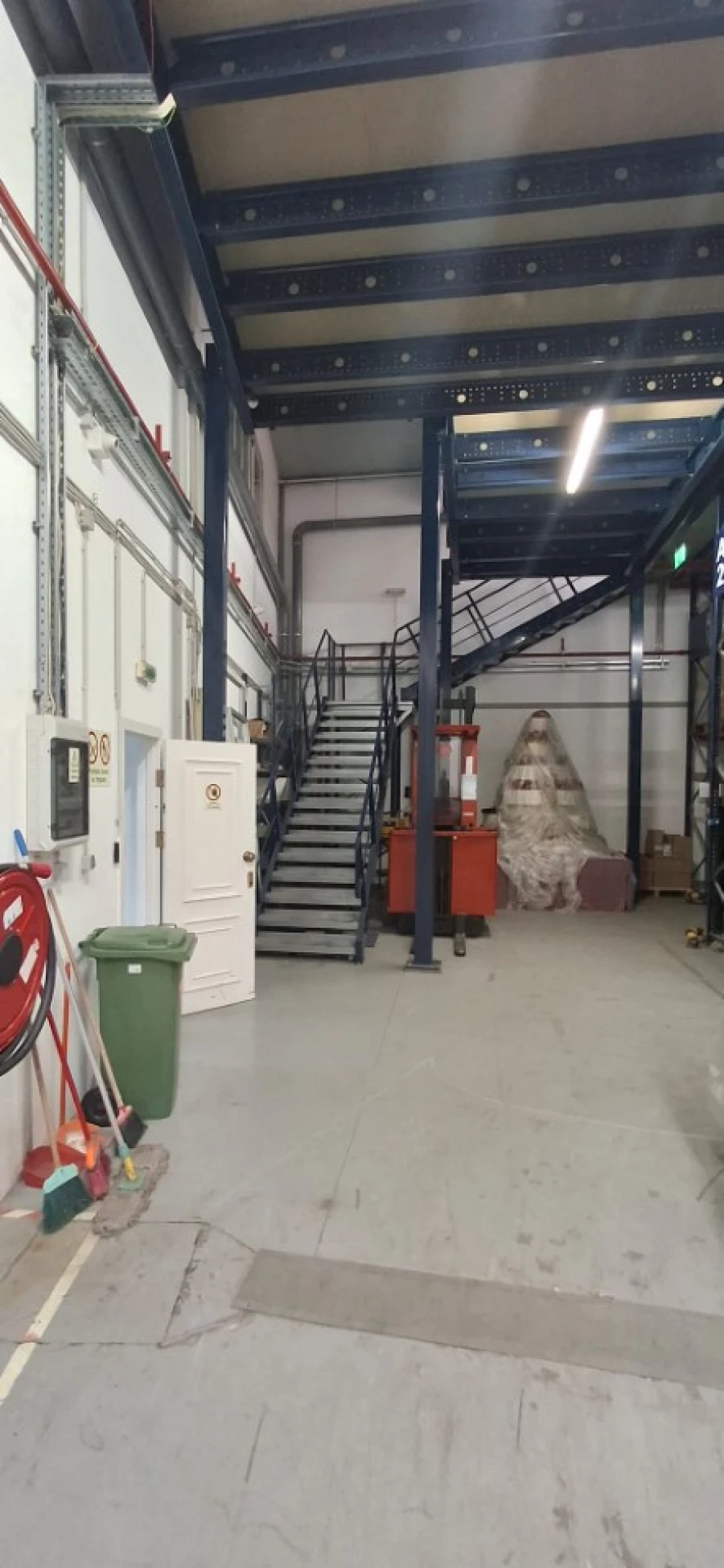 Armazém para Venda em Póvoa de Santa Iria e Forte da Casa Foto 24