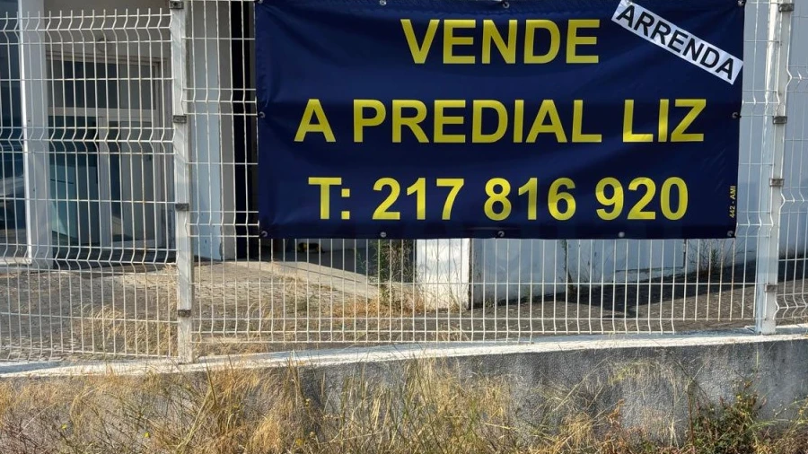 Armazém para Venda em Póvoa de Santa Iria e Forte da Casa