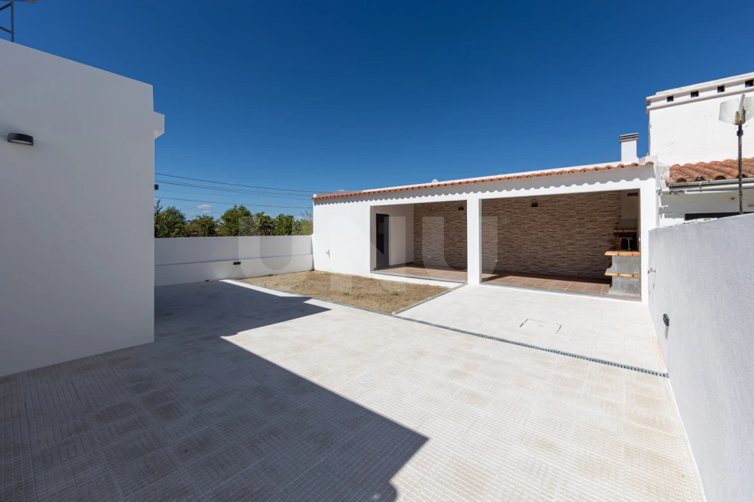 Moradia T2 para Venda em Bacelo e Senhora da Saúde Foto 20