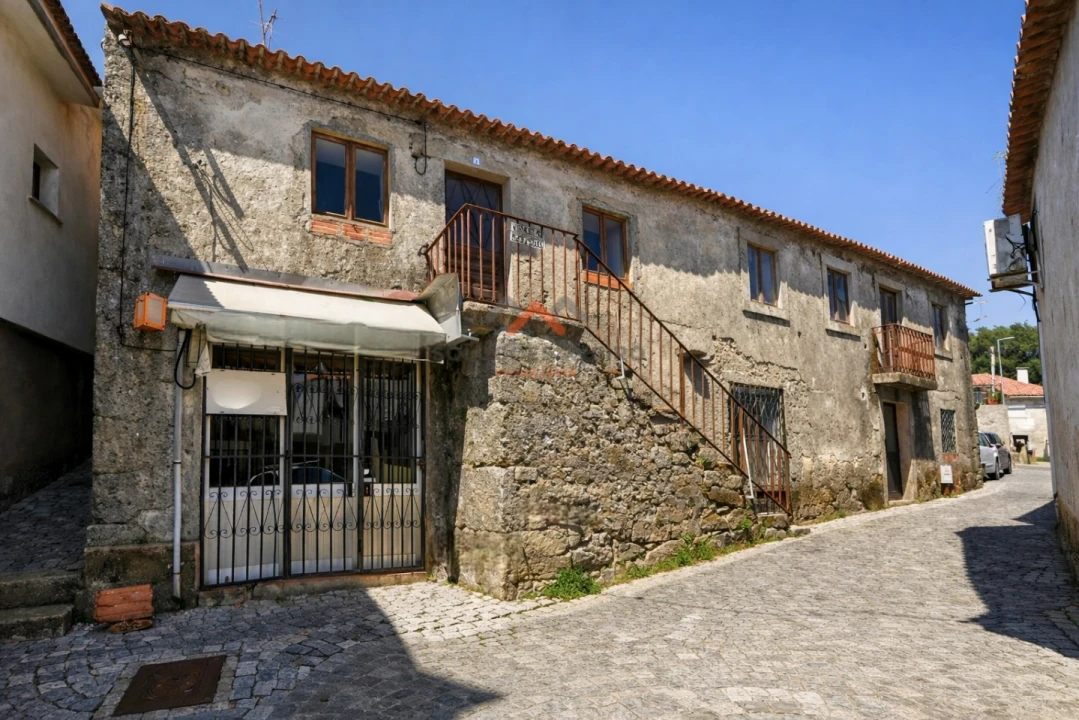 Moradia T4 para Venda em Talhadas Foto 1