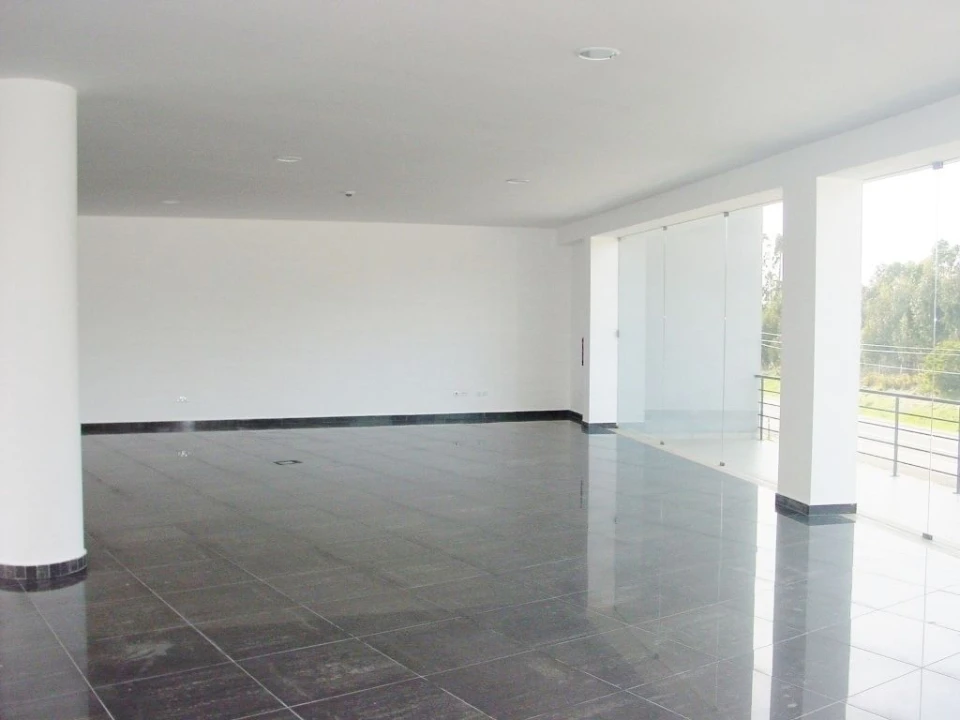 Loja para Arrendamento em Marrazes e Barosa Foto 7