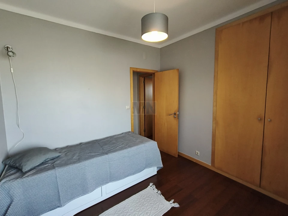 Apartamento T2 para Venda em Santo Antonio dos Olivais Foto 18