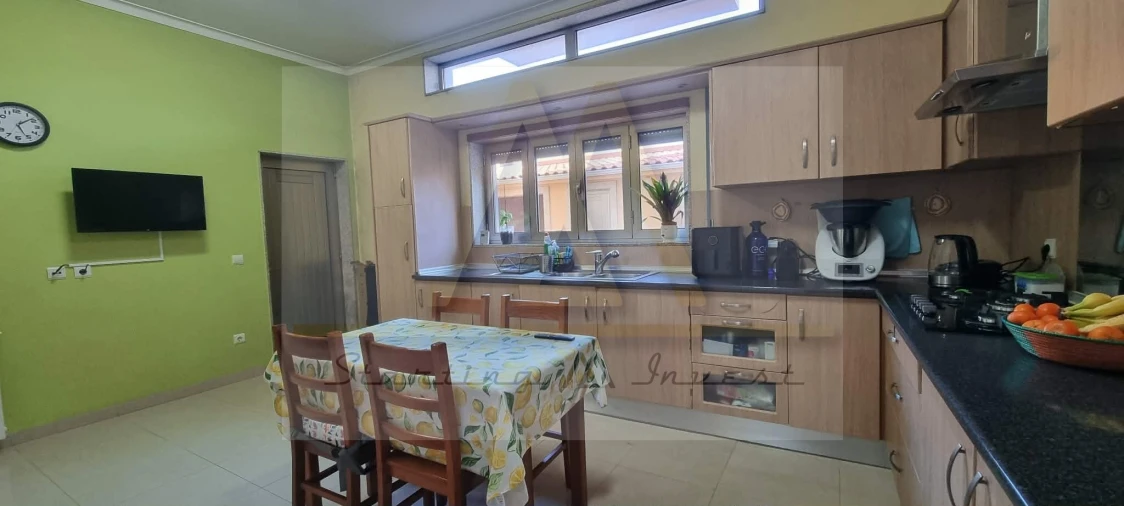 Moradia T4 para Venda em Modivas Foto 5