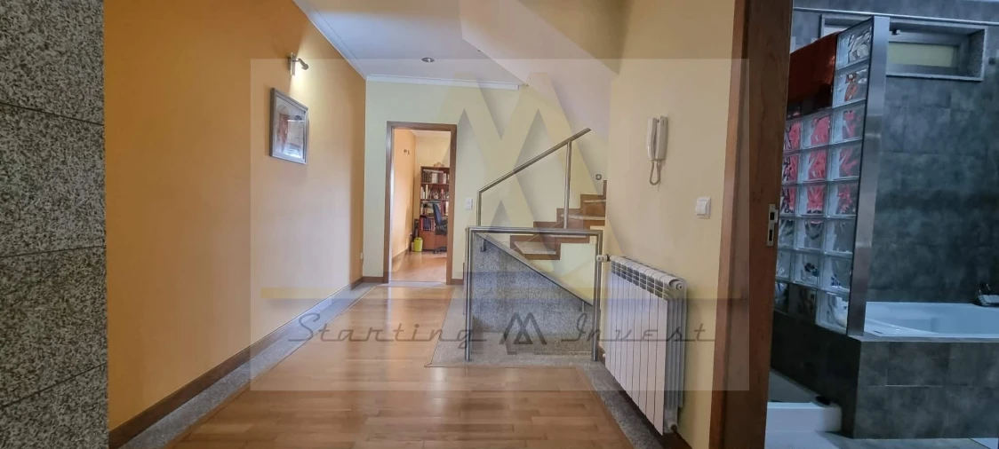 Moradia T4 para Venda em Modivas Foto 15