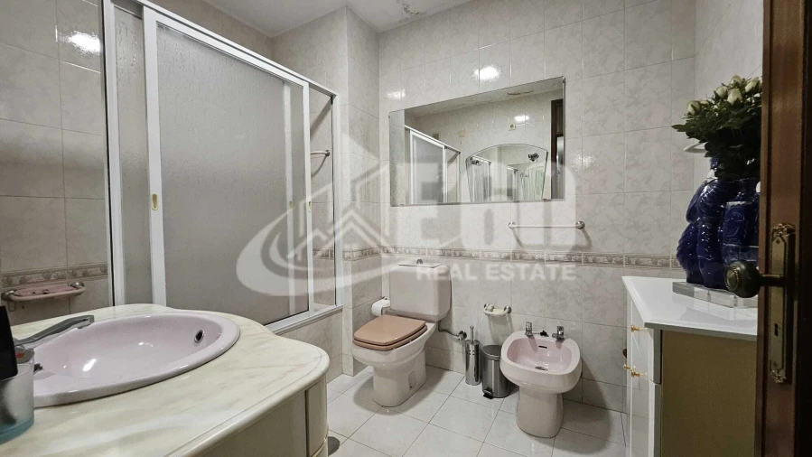 Apartamento T3 para Venda em Santa Maria de Lamas Foto 17