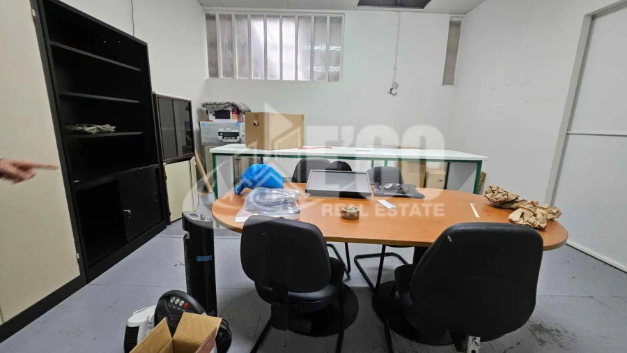 Armazém para Arrendamento em São João de Ver Foto 14