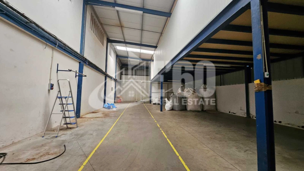 Armazém para Arrendamento em São João de Ver Foto 11