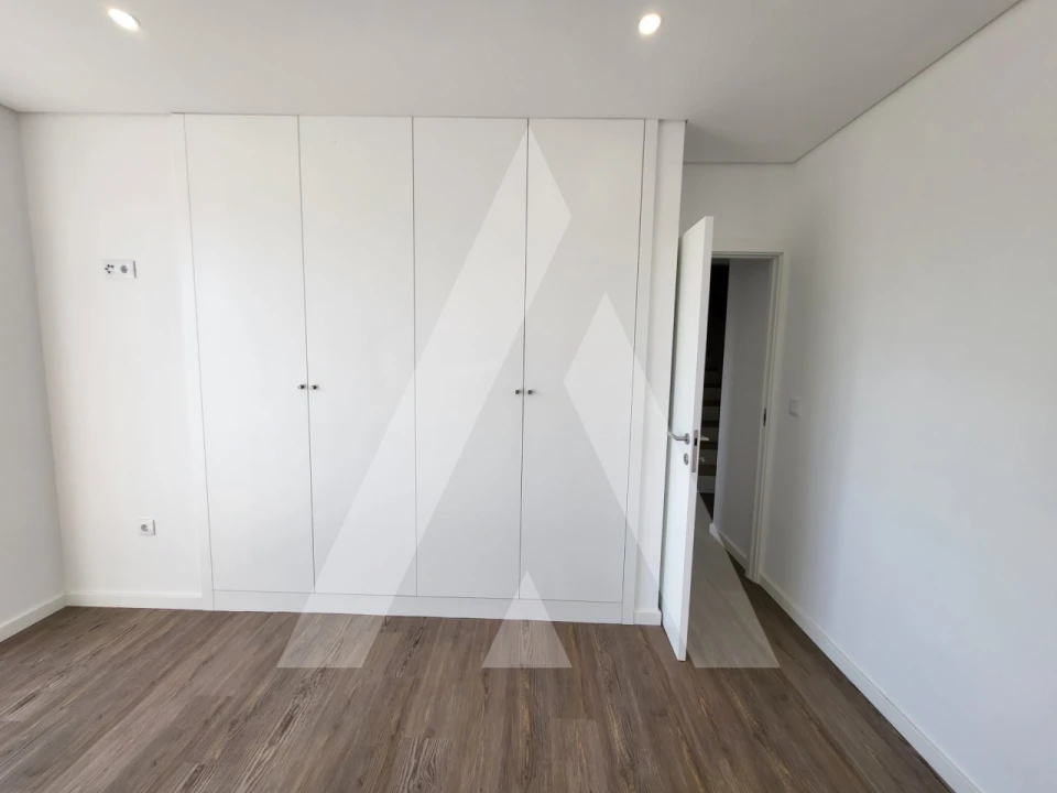 Apartamento T3 para Venda em Viseu Foto 19