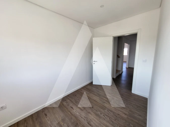 Apartamento T3 para Venda em Viseu Foto 26