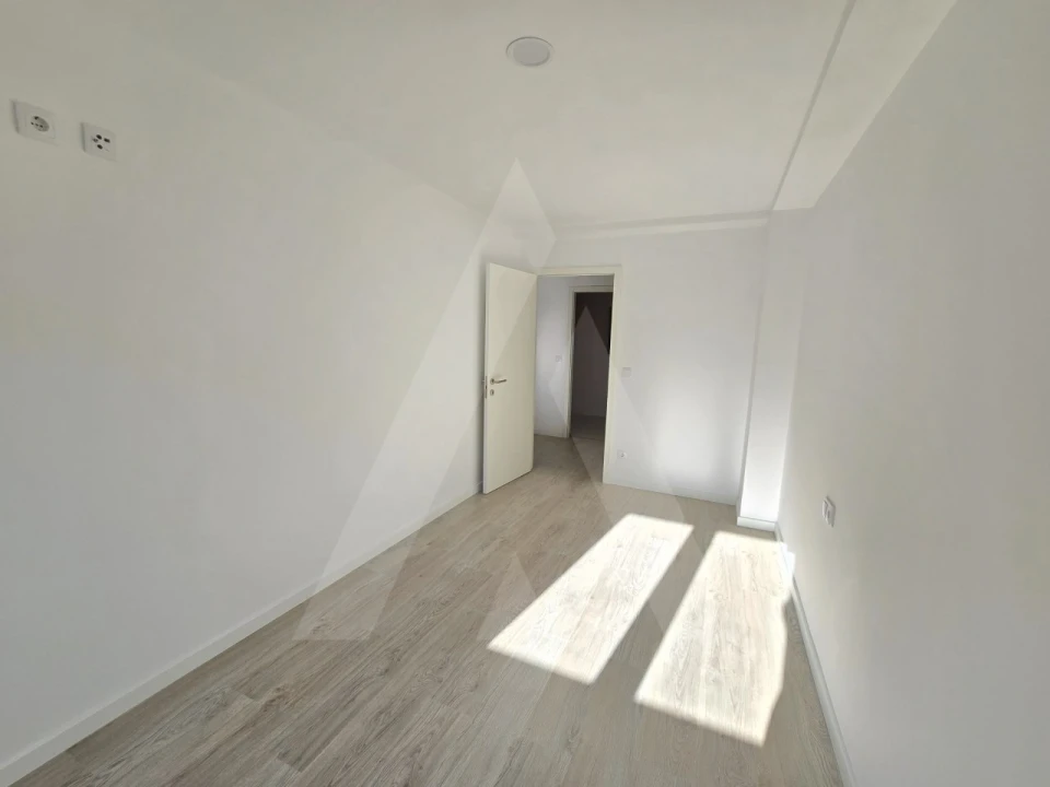 Apartamento T3 para Arrendamento em Aradas Foto 17