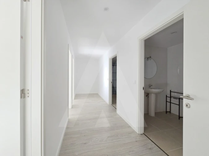 Apartamento T3 para Arrendamento em Aradas Foto 9