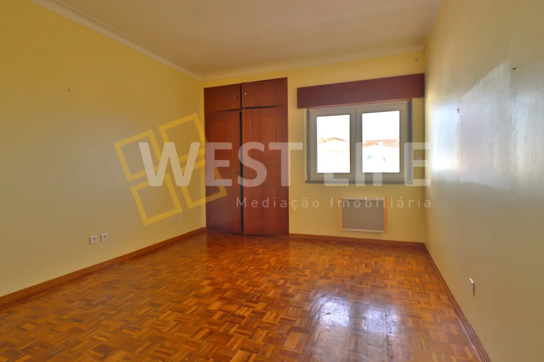 Apartamento T2 para Venda em Lourinhã e Atalaia Foto 16