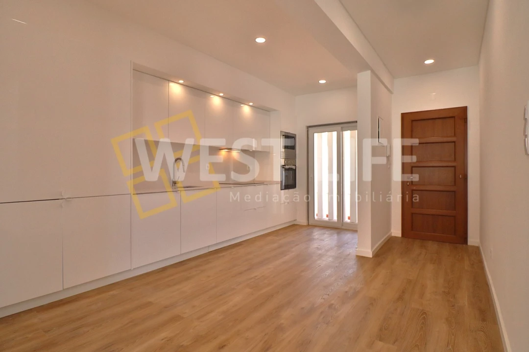 Apartamento T2 para Venda em Lourinhã e Atalaia Foto 1