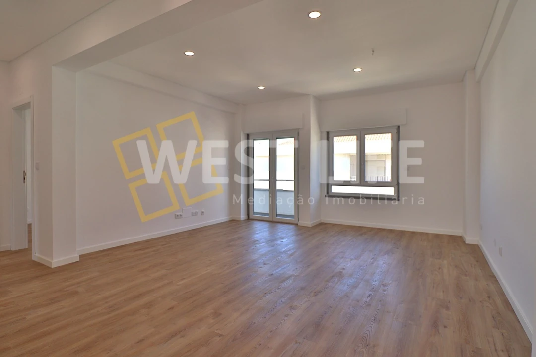 Apartamento T2 para Venda em Lourinhã e Atalaia Foto 5