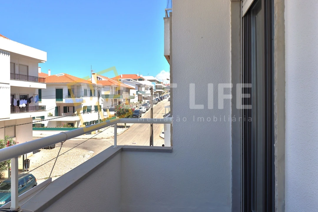 Apartamento T2 para Venda em Lourinhã e Atalaia Foto 9